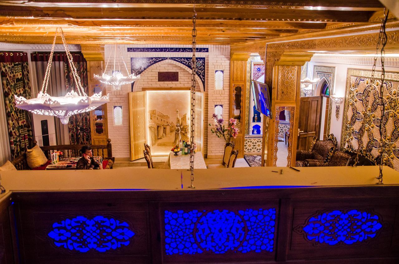 Golden Bukhara Boutique Exterior photo