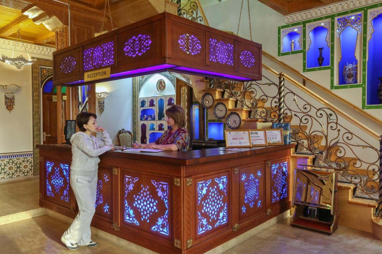 Golden Bukhara Boutique Exterior photo